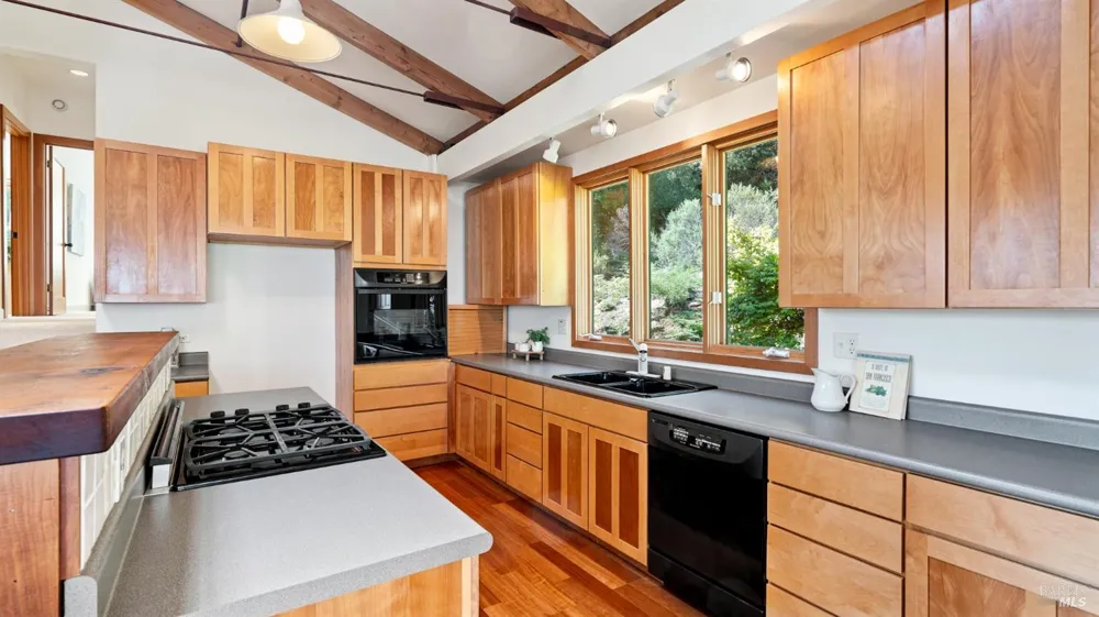 90 Dover Road Inverness, CA 94937