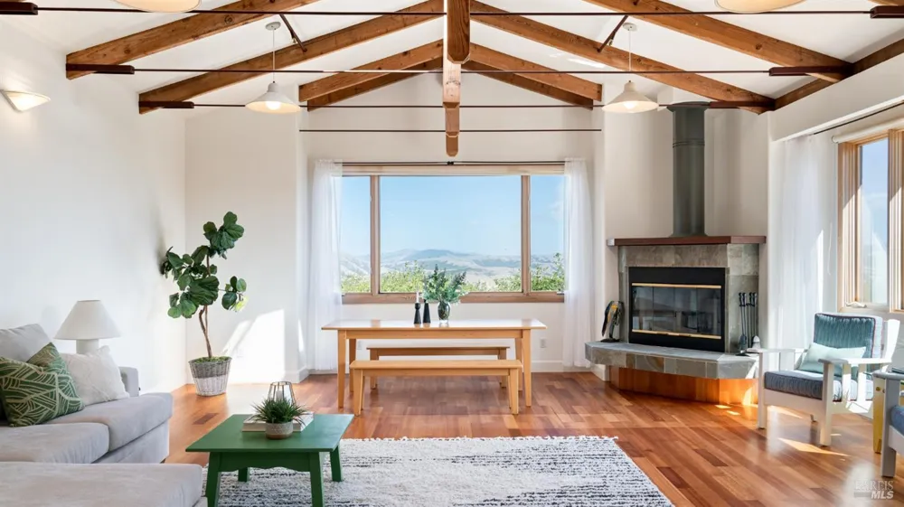 90 Dover Road Inverness, CA 94937