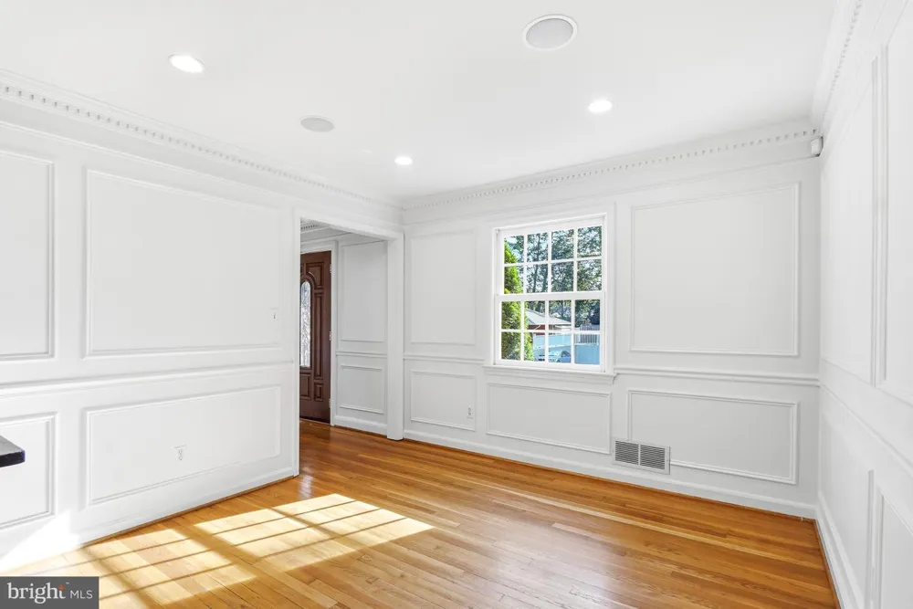 9502 EDGELEY ROAD Bethesda, MD 20814