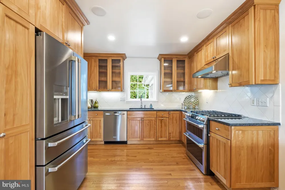 9502 EDGELEY ROAD Bethesda, MD 20814