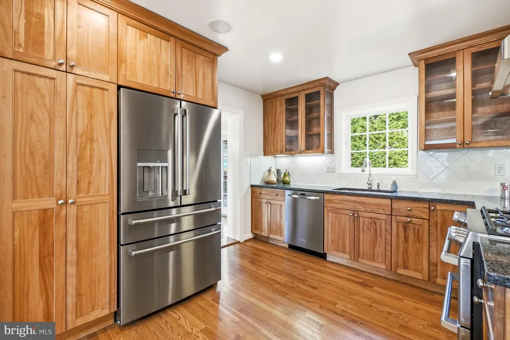 9502 EDGELEY ROAD Bethesda, MD 20814