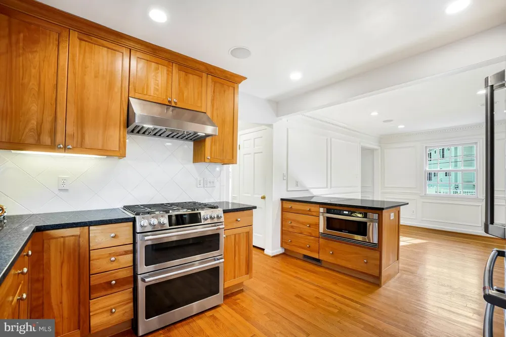 9502 EDGELEY ROAD Bethesda, MD 20814