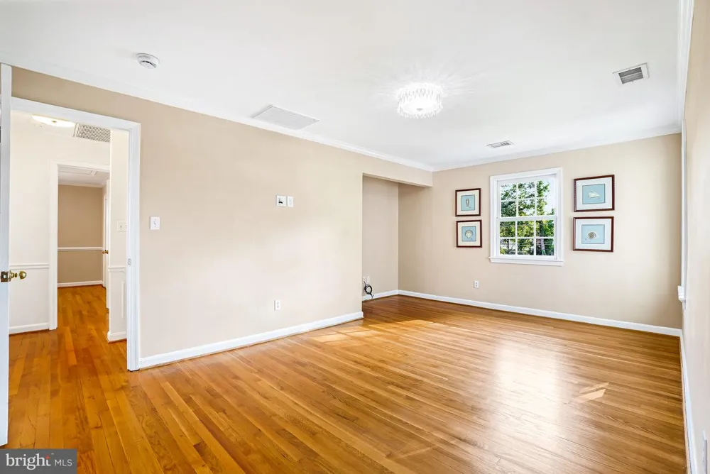 9502 EDGELEY ROAD Bethesda, MD 20814