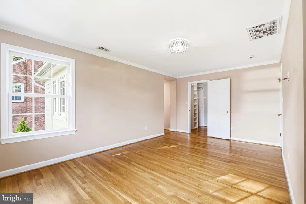 9502 EDGELEY ROAD Bethesda, MD 20814