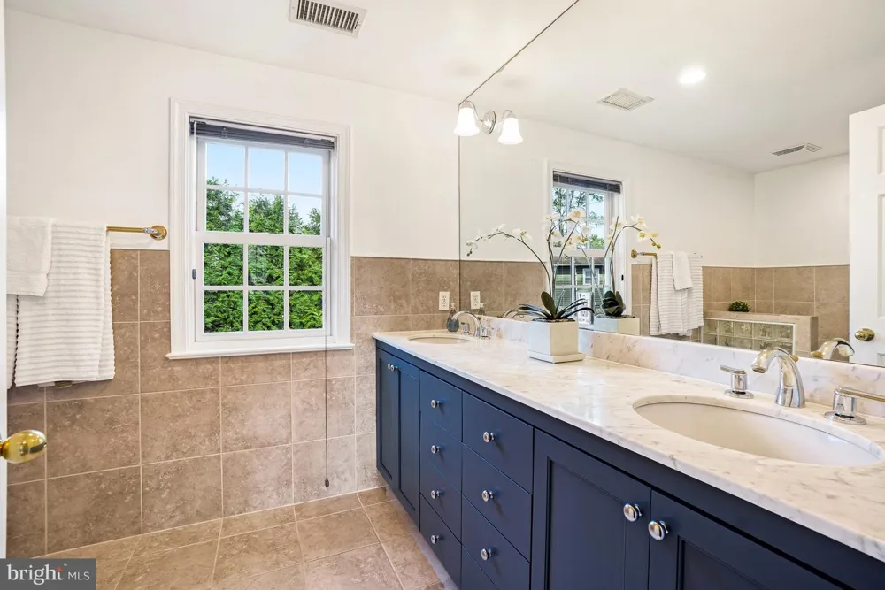 9502 EDGELEY ROAD Bethesda, MD 20814