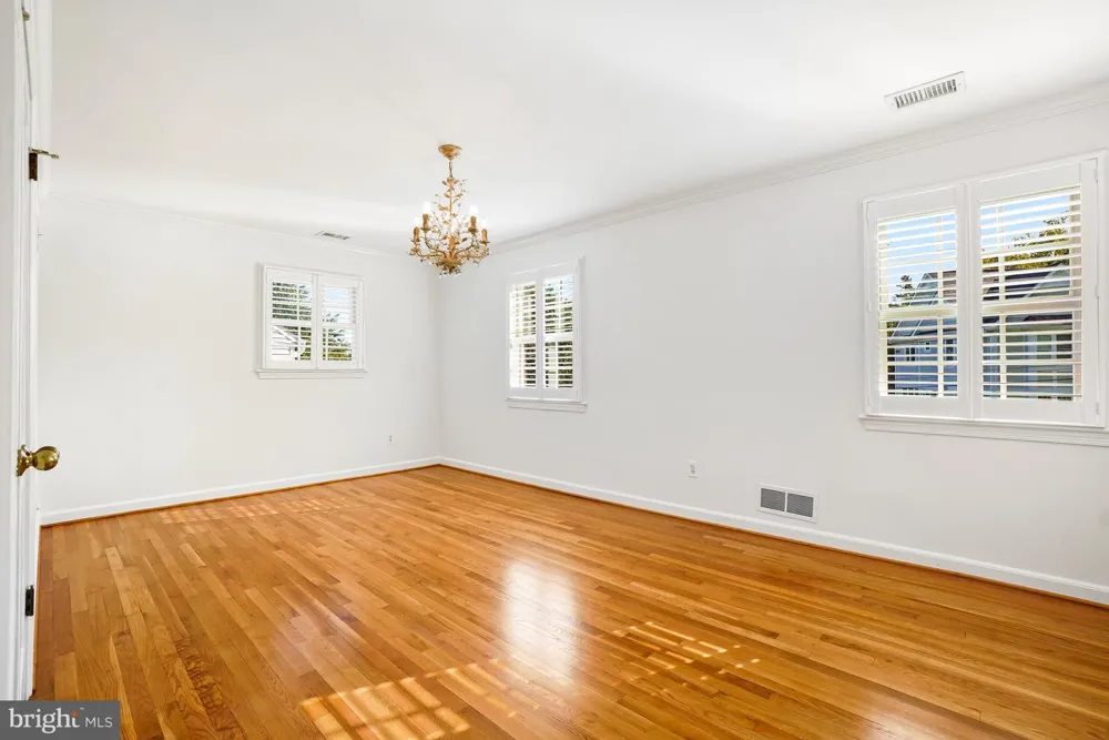 9502 EDGELEY ROAD Bethesda, MD 20814