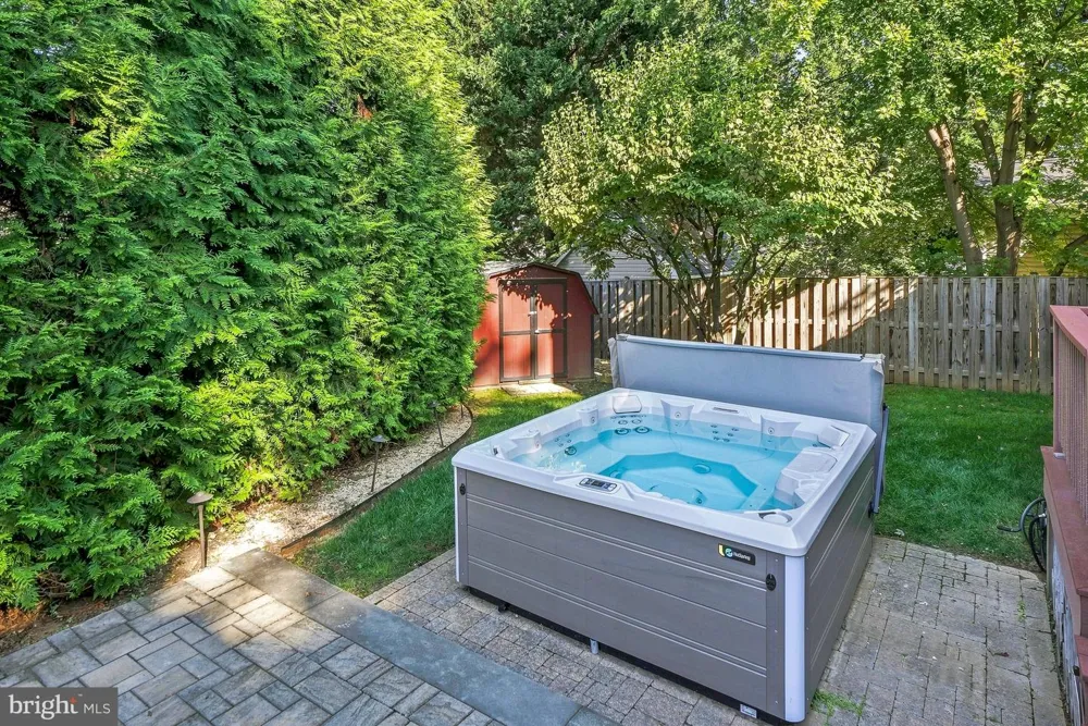 9502 EDGELEY ROAD Bethesda, MD 20814