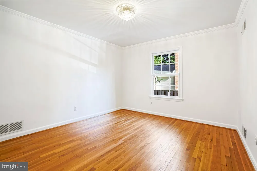 9502 EDGELEY ROAD Bethesda, MD 20814