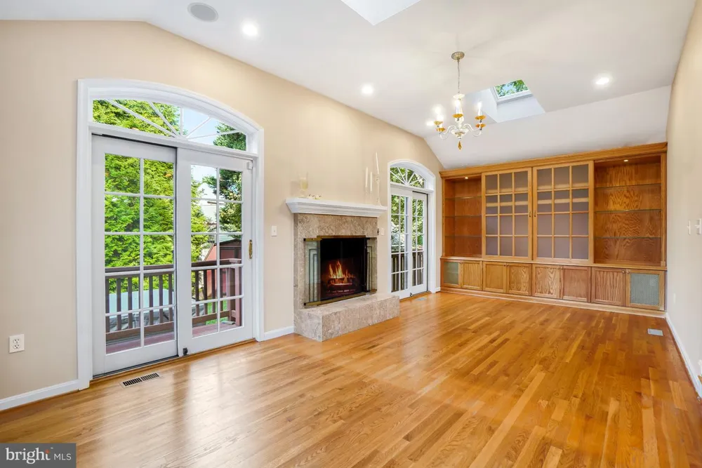 9502 EDGELEY ROAD Bethesda, MD 20814