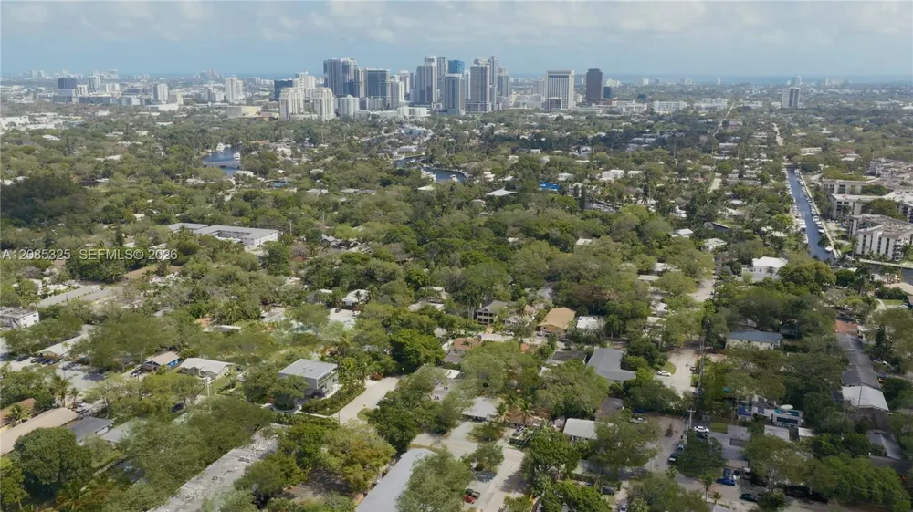 728 SW 15 AVE Fort Lauderdale, FL 33312