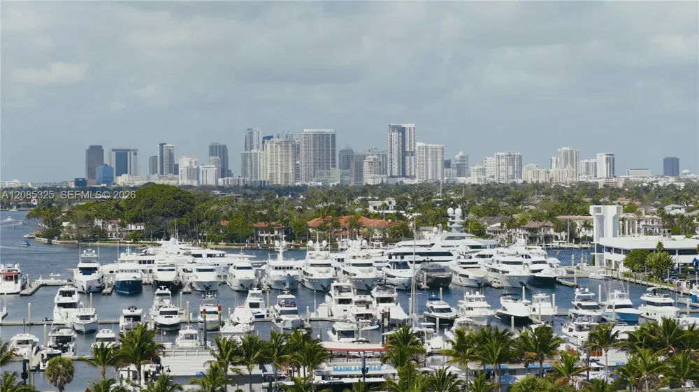 728 SW 15 AVE Fort Lauderdale, FL 33312