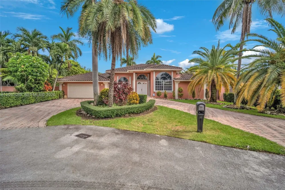 10485 NW 132nd St Hialeah Gardens, FL 33018
