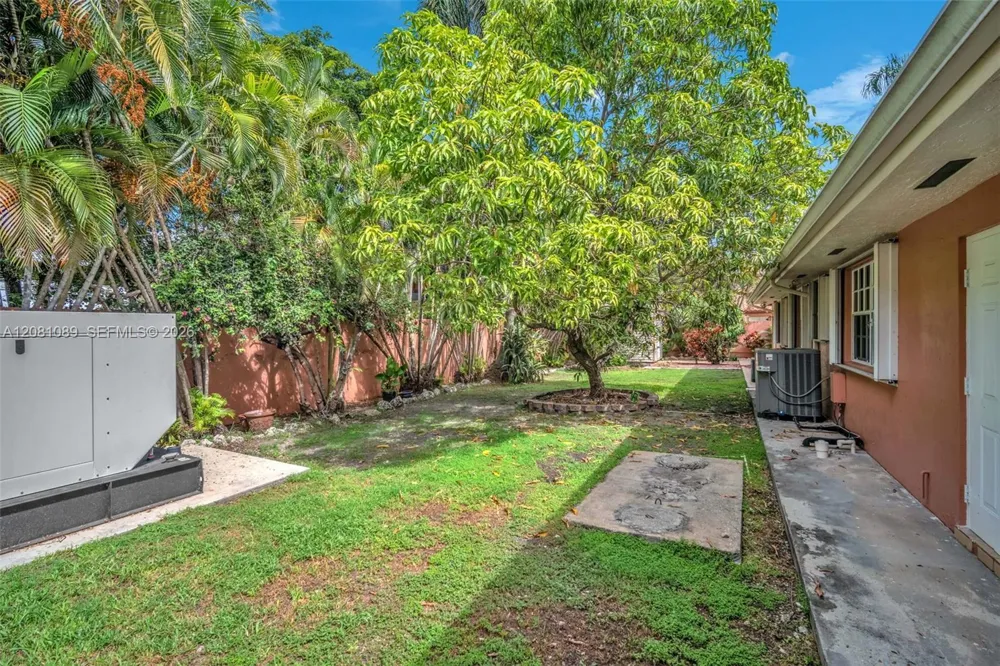 10485 NW 132nd St Hialeah Gardens, FL 33018