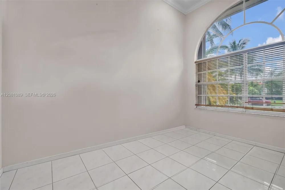 10485 NW 132nd St Hialeah Gardens, FL 33018