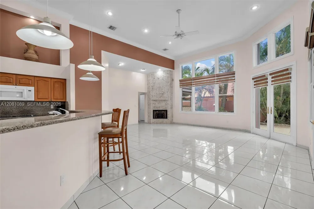 10485 NW 132nd St Hialeah Gardens, FL 33018