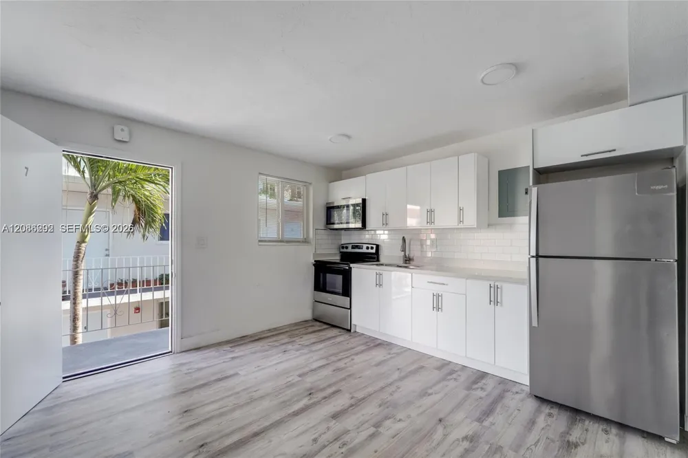 1630 NW 18th St #5 Miami, FL 33125