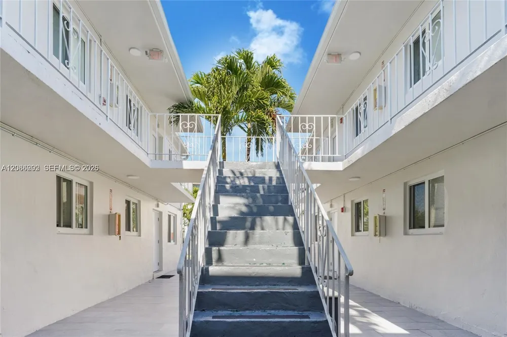 1630 NW 18th St #5 Miami, FL 33125