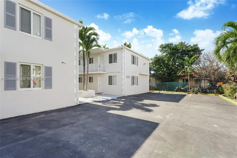1630 NW 18th St #5 Miami, FL 33125