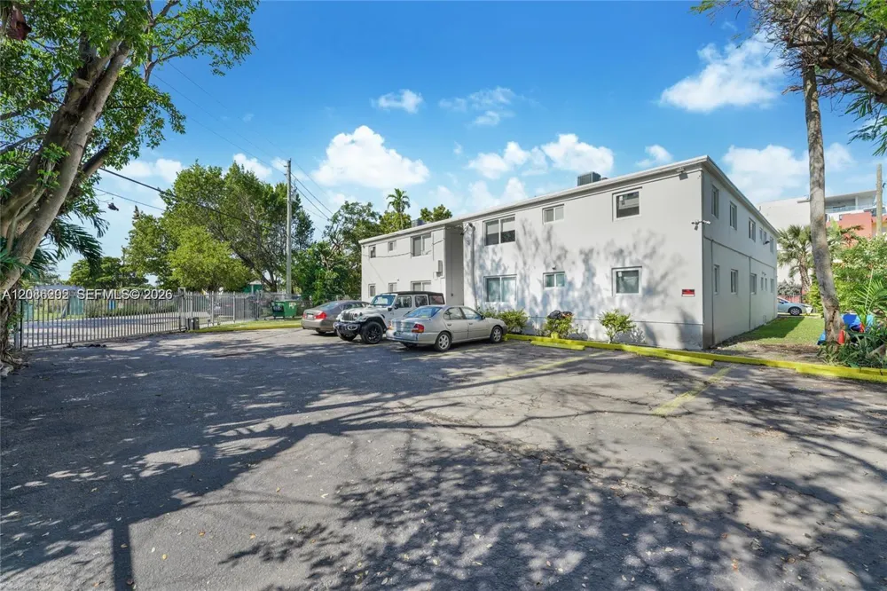 1630 NW 18th St #5 Miami, FL 33125