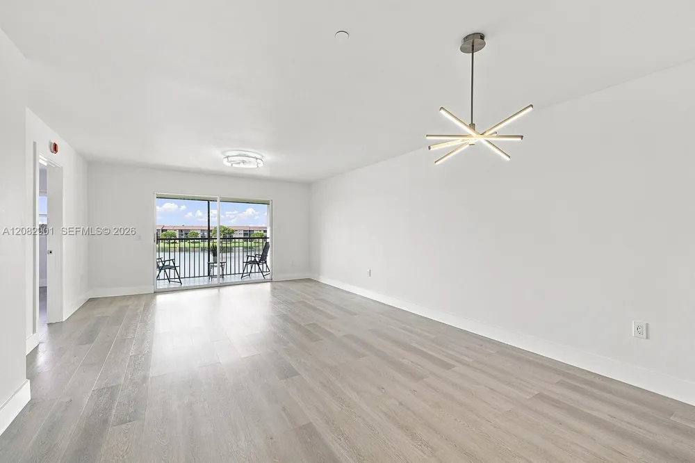 550 SW 138th Ave #402K Pembroke Pines, FL 33027