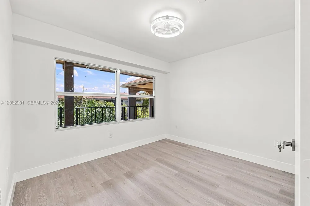 550 SW 138th Ave #402K Pembroke Pines, FL 33027