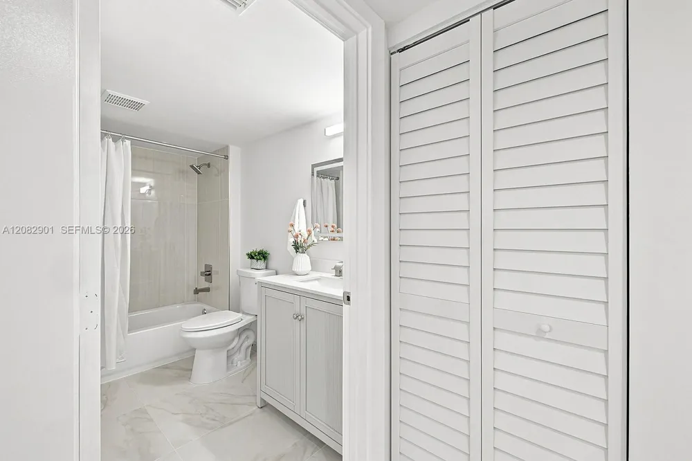 550 SW 138th Ave #402K Pembroke Pines, FL 33027