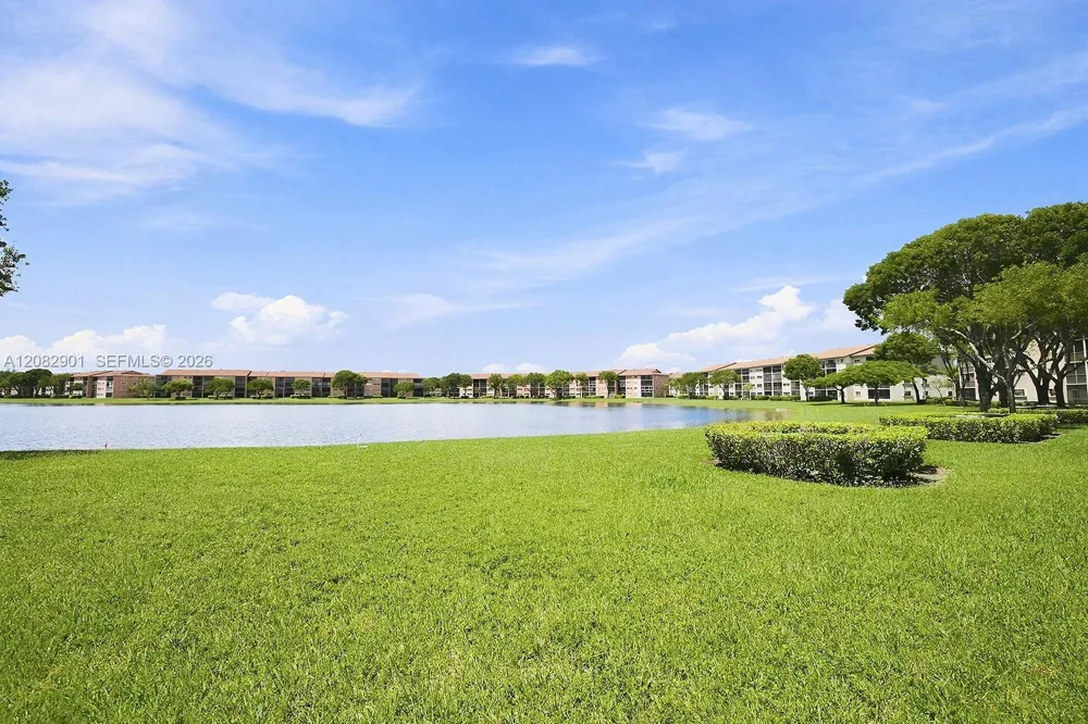 550 SW 138th Ave #402K Pembroke Pines, FL 33027