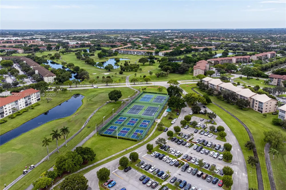 550 SW 138th Ave #402K Pembroke Pines, FL 33027