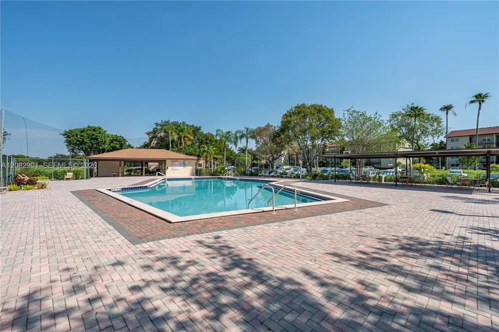 550 SW 138th Ave #402K Pembroke Pines, FL 33027