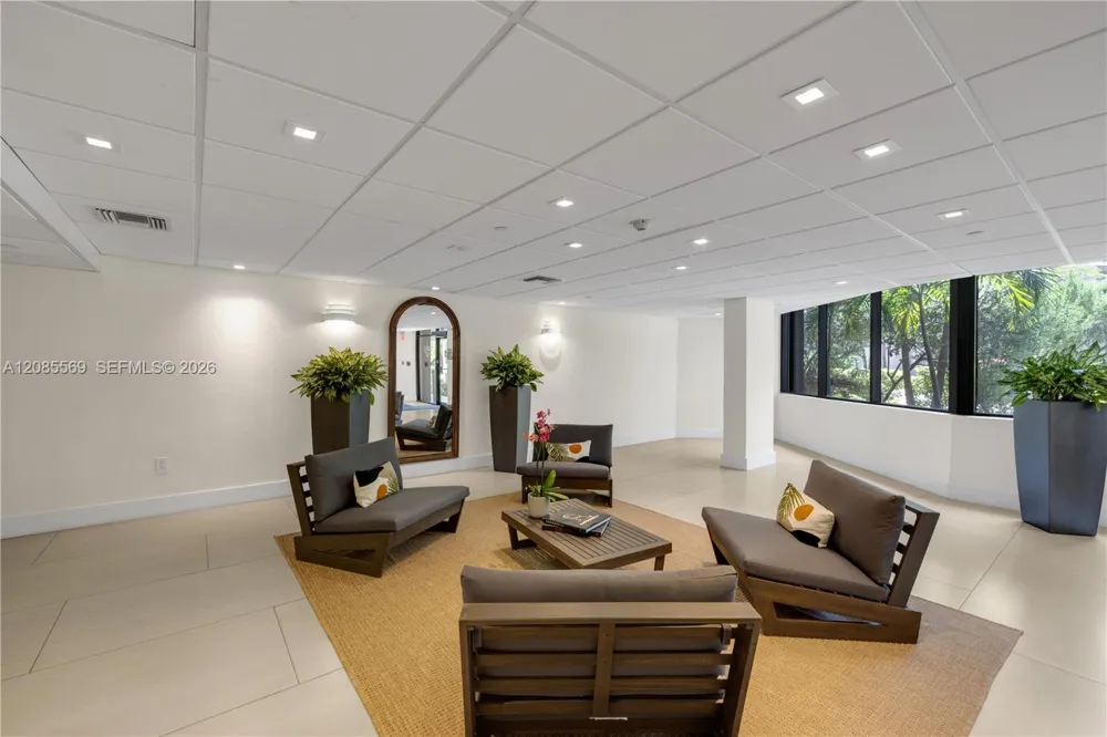 540 Brickell Key Dr #1514 Miami, FL 33131