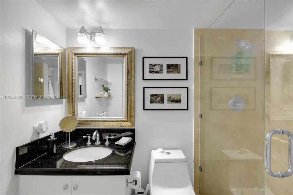 540 Brickell Key Dr #1514 Miami, FL 33131