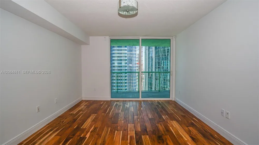 1200 Brickell Bay Dr #3620 Miami, FL 33131