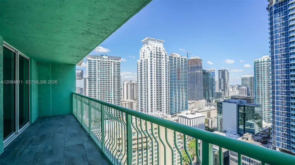 1200 Brickell Bay Dr #3620 Miami, FL 33131