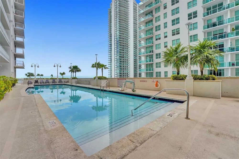 1200 Brickell Bay Dr #3620 Miami, FL 33131
