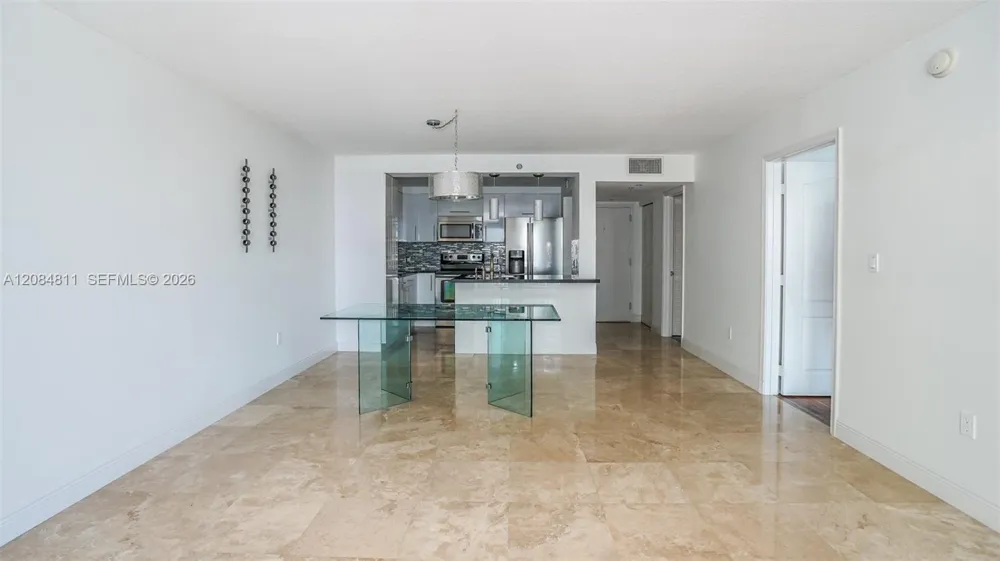 1200 Brickell Bay Dr #3620 Miami, FL 33131