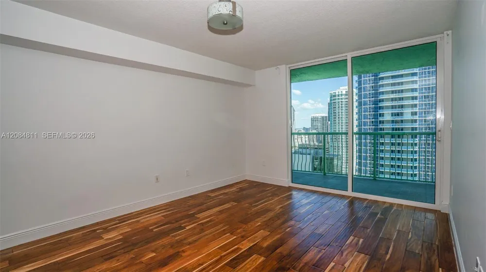 1200 Brickell Bay Dr #3620 Miami, FL 33131