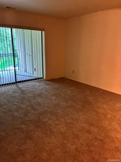 18403 University Park Drive Livonia City, MI 48152
