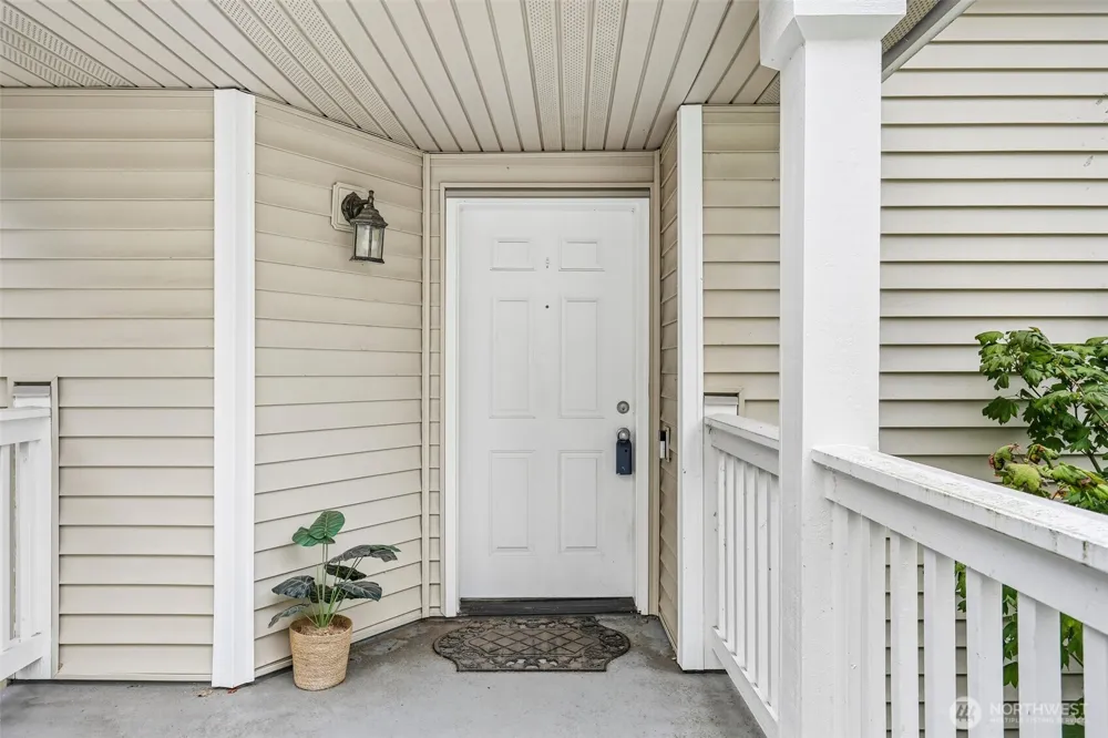 6625 SE Cougar Mountain Way #2 Bellevue, WA 98006