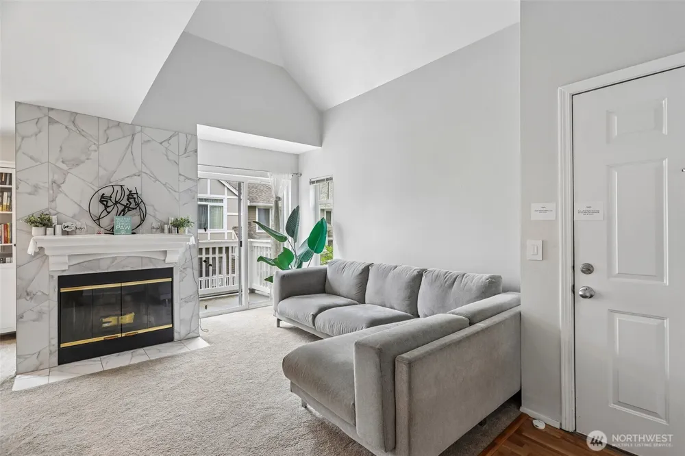 6625 SE Cougar Mountain Way #2 Bellevue, WA 98006