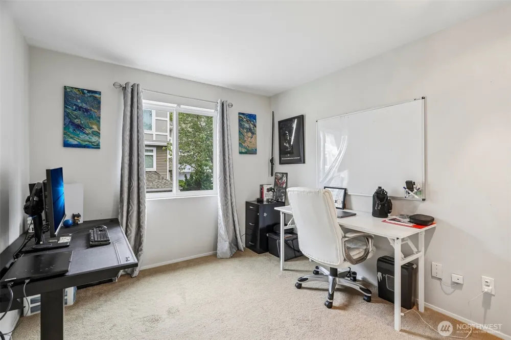 6625 SE Cougar Mountain Way #2 Bellevue, WA 98006