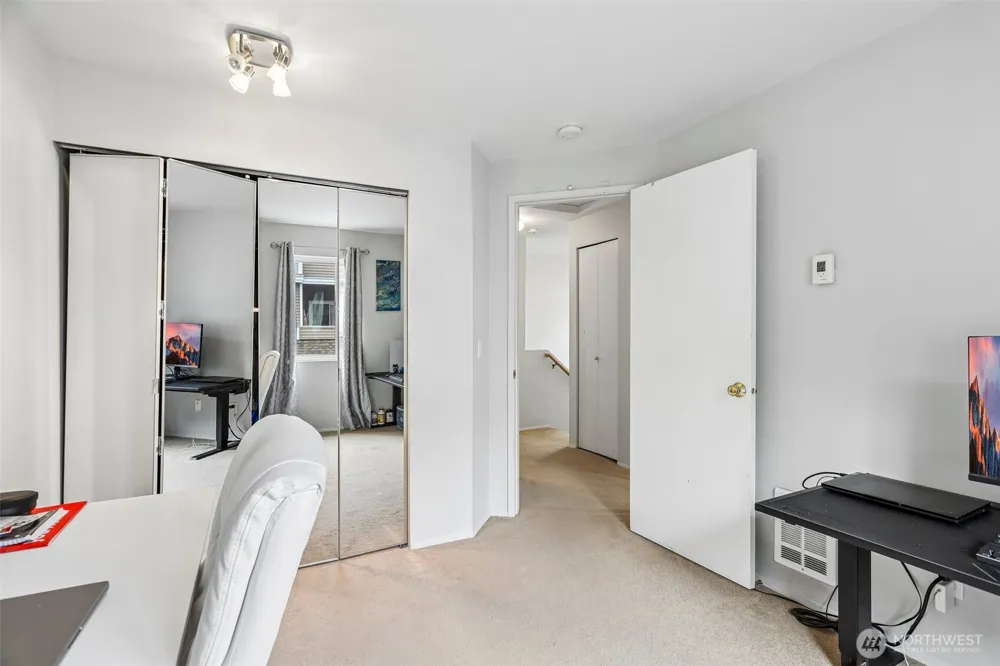 6625 SE Cougar Mountain Way #2 Bellevue, WA 98006
