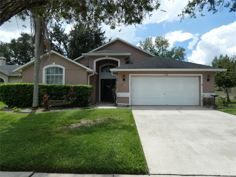 1728 TEALBRIAR AVENUE Oviedo, FL 32765