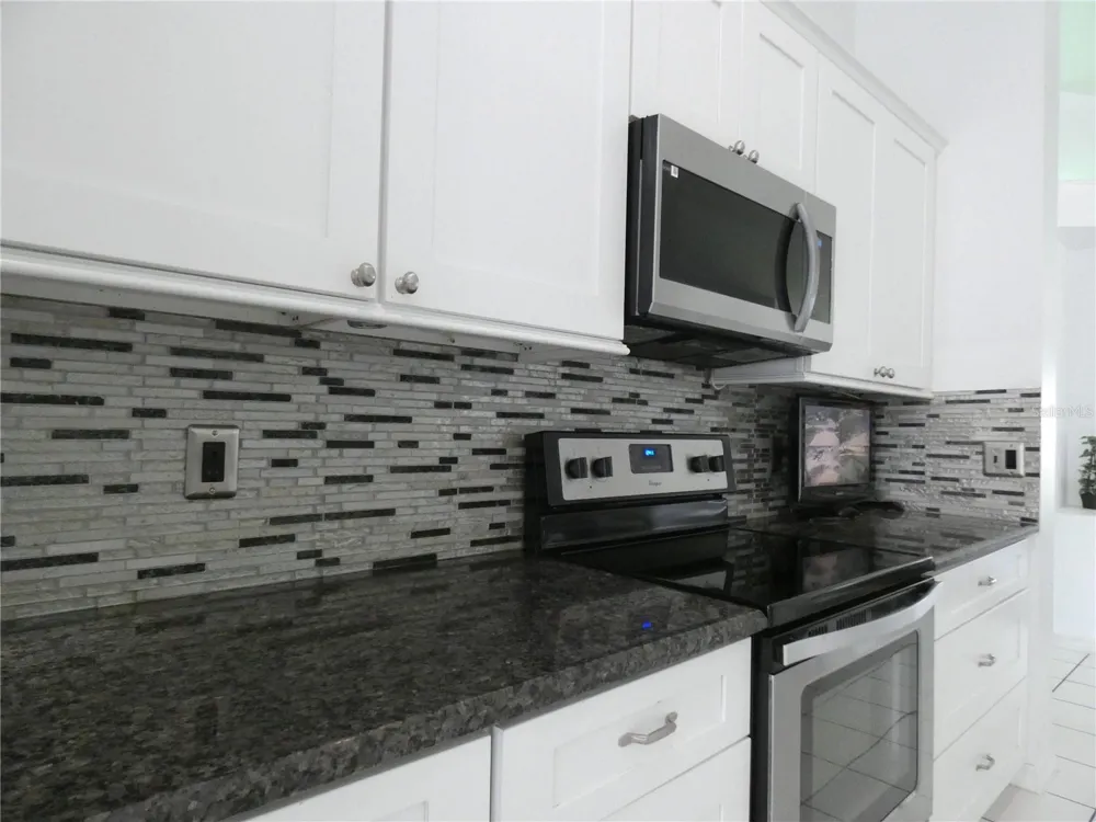 1728 TEALBRIAR AVENUE Oviedo, FL 32765