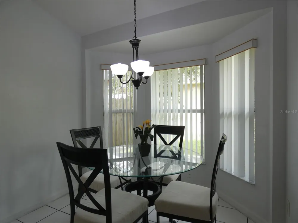1728 TEALBRIAR AVENUE Oviedo, FL 32765
