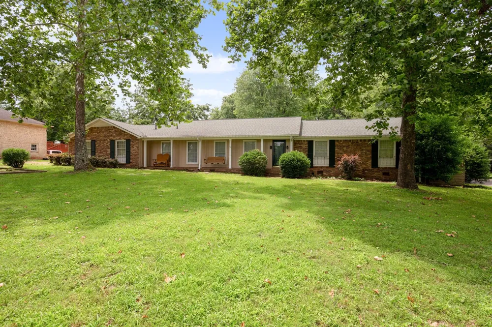 908 Lewisburg Pike Franklin, TN 37064