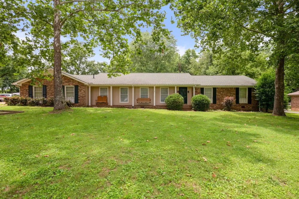 908 Lewisburg Pike Franklin, TN 37064
