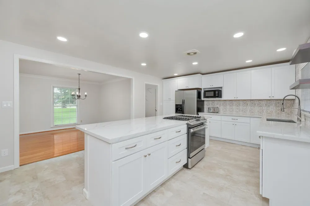 908 Lewisburg Pike Franklin, TN 37064