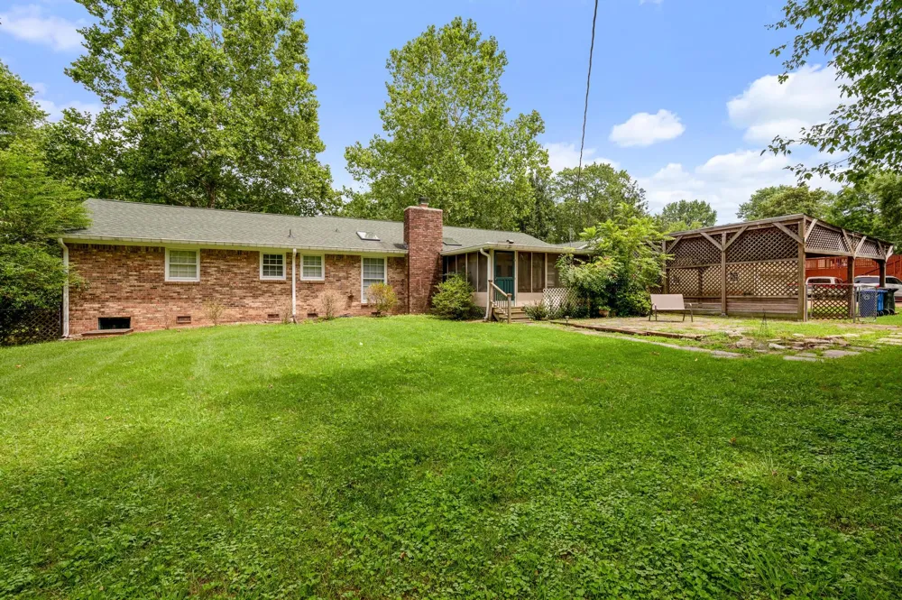 908 Lewisburg Pike Franklin, TN 37064