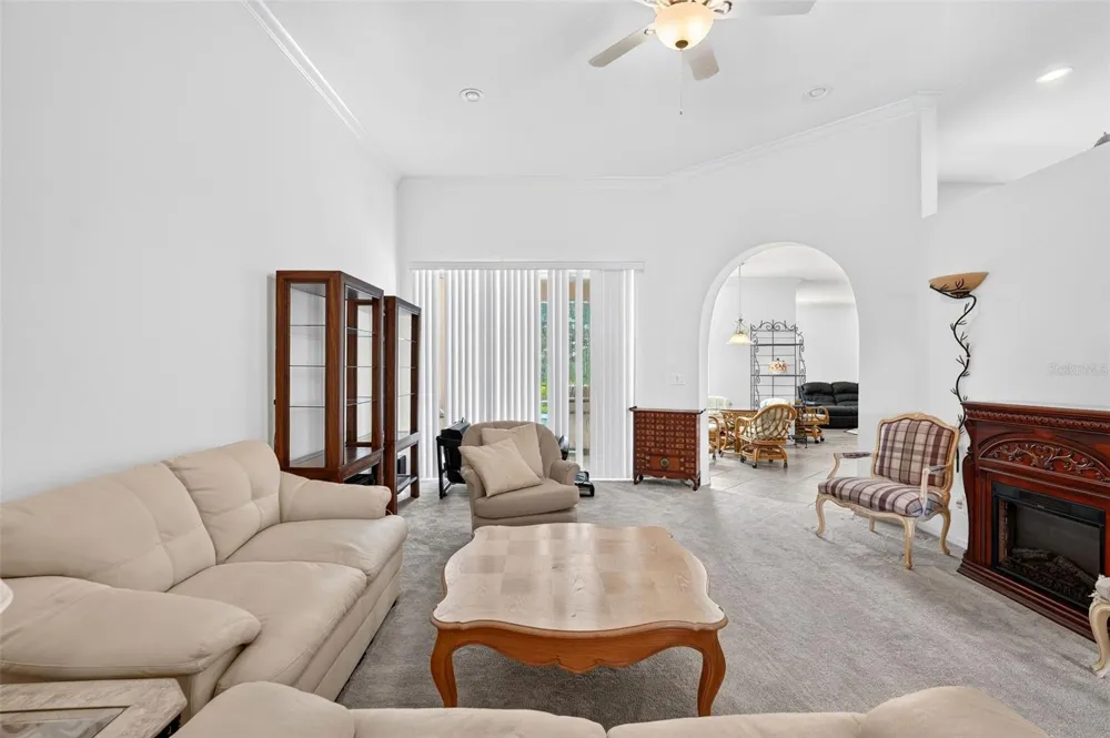 1322 WESTERN PINE CIRCLE Sarasota, FL 34240