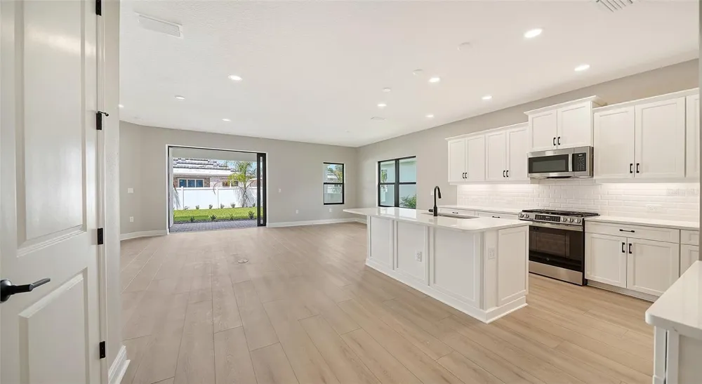 8071 ANTHIRIUM LOOP Sarasota, FL 34240